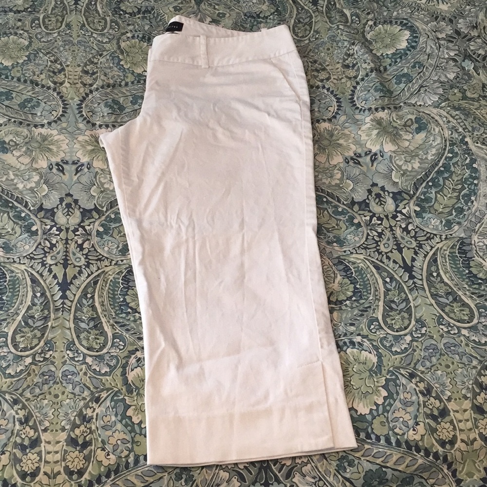 The Limited Drew Fit white chino capri size 12